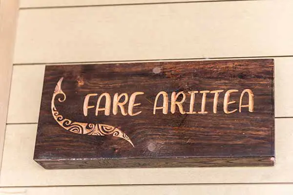 Pancarte Fare Ariitea dans notre maison de vacances à Bora Bora