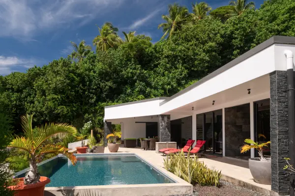 Private pool with ocean view in our Bora Bora vacation home
